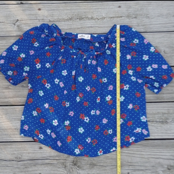 Size Medium Blue Hollister Blue Flower Blouse - Picture 8 of 11